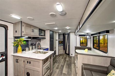 Motor home rentals riverton  What kind of amenities can I expect in a travel trailer RV rental, and how do they compare to other towable RV rentals in Riverton, IA? Travel trailer RV rentals typically offer a variety of amenities to ensure a comfortable experience